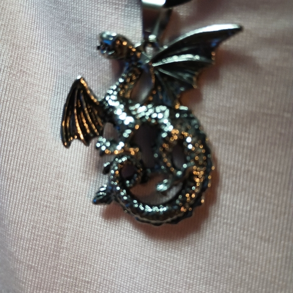 Hot New Halloween Horror Big Mama Dragon 17" Necklace - Picture 4 of 4